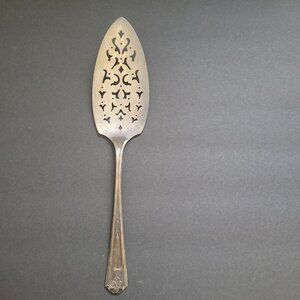 Vintage Oneida Tudor Community Silverplate Pierced Pie Server Ornate Handle Desi